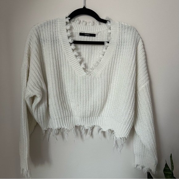 Zaful Distressed White Knit Sweater - Picture 1 of 5